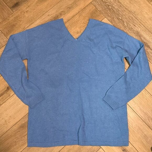 J.McLaughlin Cashmere Sweater - Picture 1 of 5
